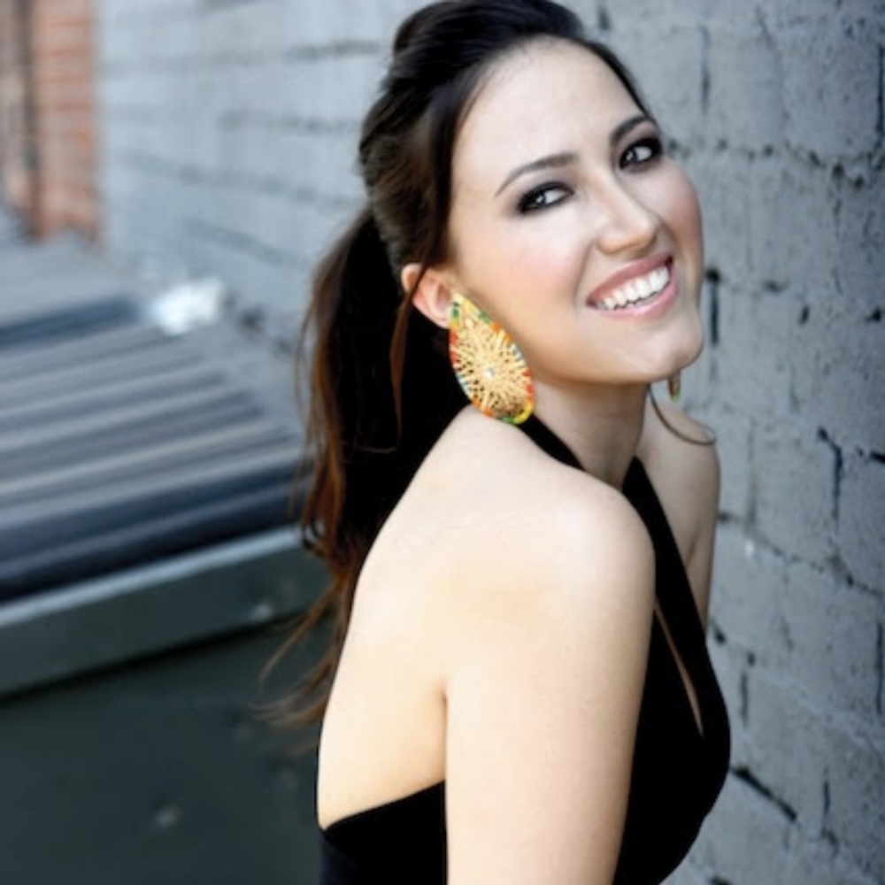 Meet your Posher, Ana maria